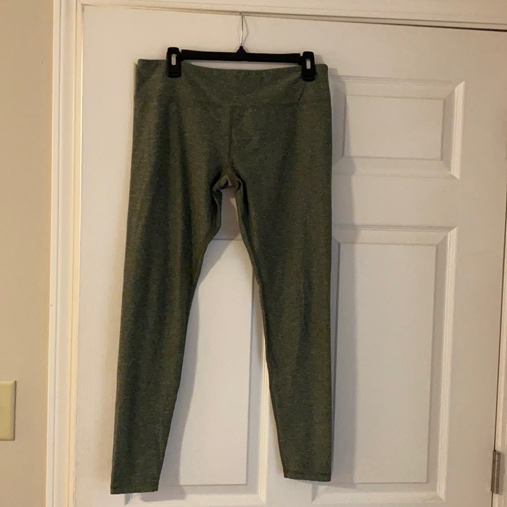 Scorpio Sol Leggings … $15 + shipping